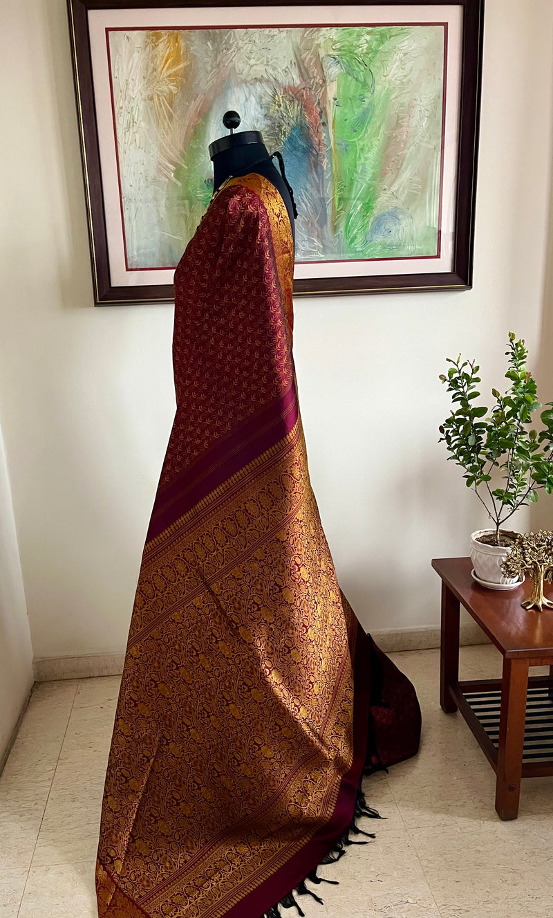 SARASIJA – MAROON KANJIVARAM WITH FLORAL GOLD THREAD ELEGANCE