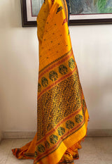 KUNTHAVI – GOLDEN YELLOW KANJIVARAM WITH PEACOCK AND FLORAL MOTIFS