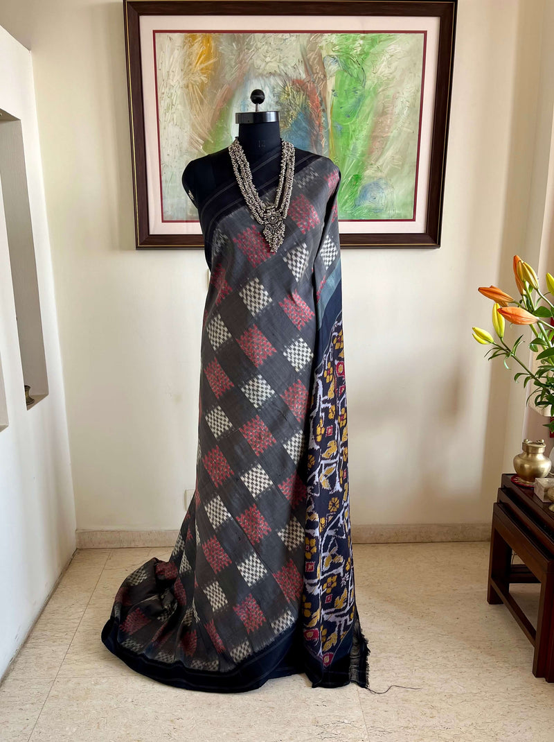MAHITHA – GREY IKAT WITH CHECKERED BODY AND FLORAL AANCHAL