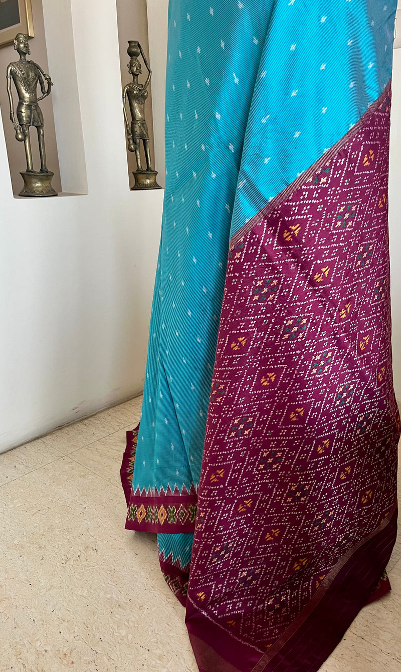 ISHI – BLUE POCHAMPALLY WITH MAROON TEMPLE AND DIAMOND MOTIFS