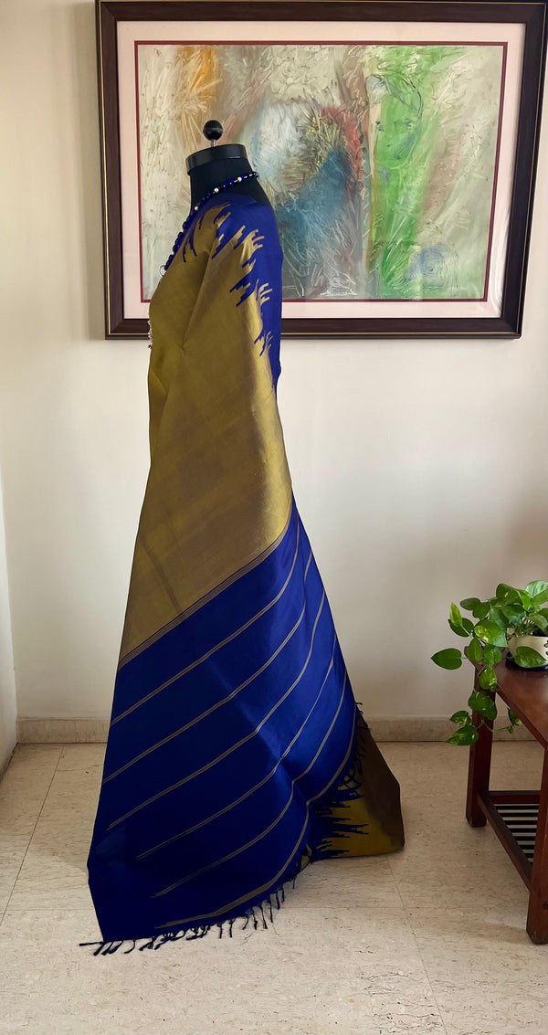 KAVINAYA – UNDERSTATED ELEGANCE IN OLIVE GREEN AND NAVY BLUE KANJIVARAM SILK