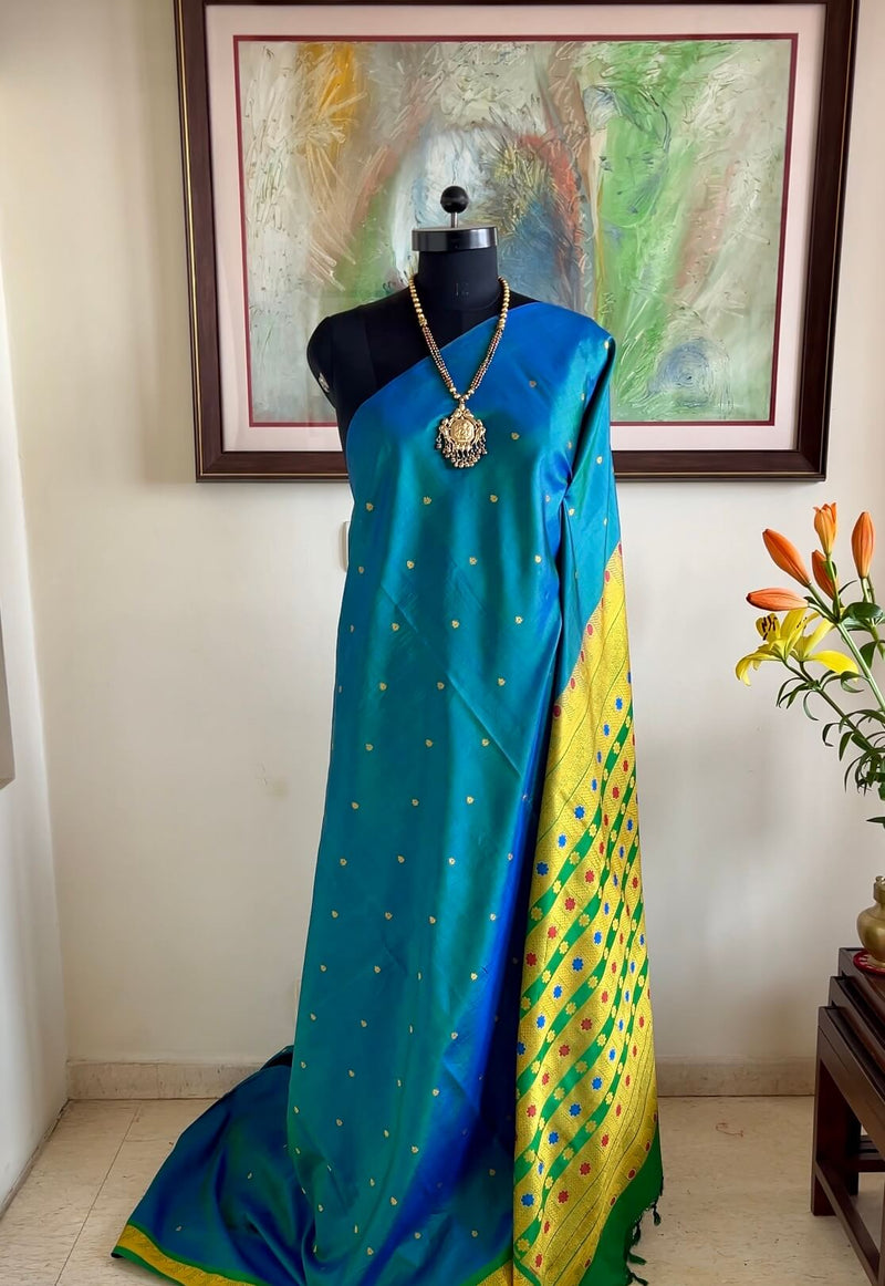 SIVAGAMI – SHOT BLUE KANJIVARAM WITH GREENISH YELLOW AANCHAL