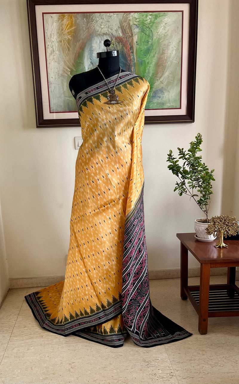 TIVYAH - PEACH AND CREAM KHANDUA SILK SAREE WITH BANDHA AANCHAL