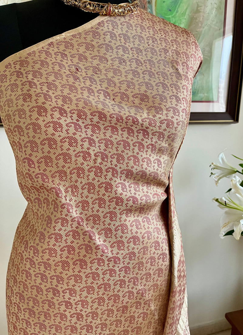 SAREESHA- BEIGE GOLD TANCHOI BANARASI SAREE WITH PAISLEYS