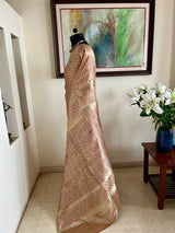 SAREESHA- BEIGE GOLD TANCHOI BANARASI SAREE WITH PAISLEYS