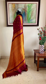 SAVINI – MAROON OCHRE FLORAL KANJIVARAM WITH ABSTRACT MOTIFS