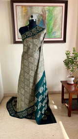 EESTHA- IKKAT ELEGANCE, GREY AND GREEN PUTAPAKKA SILK SAREE
