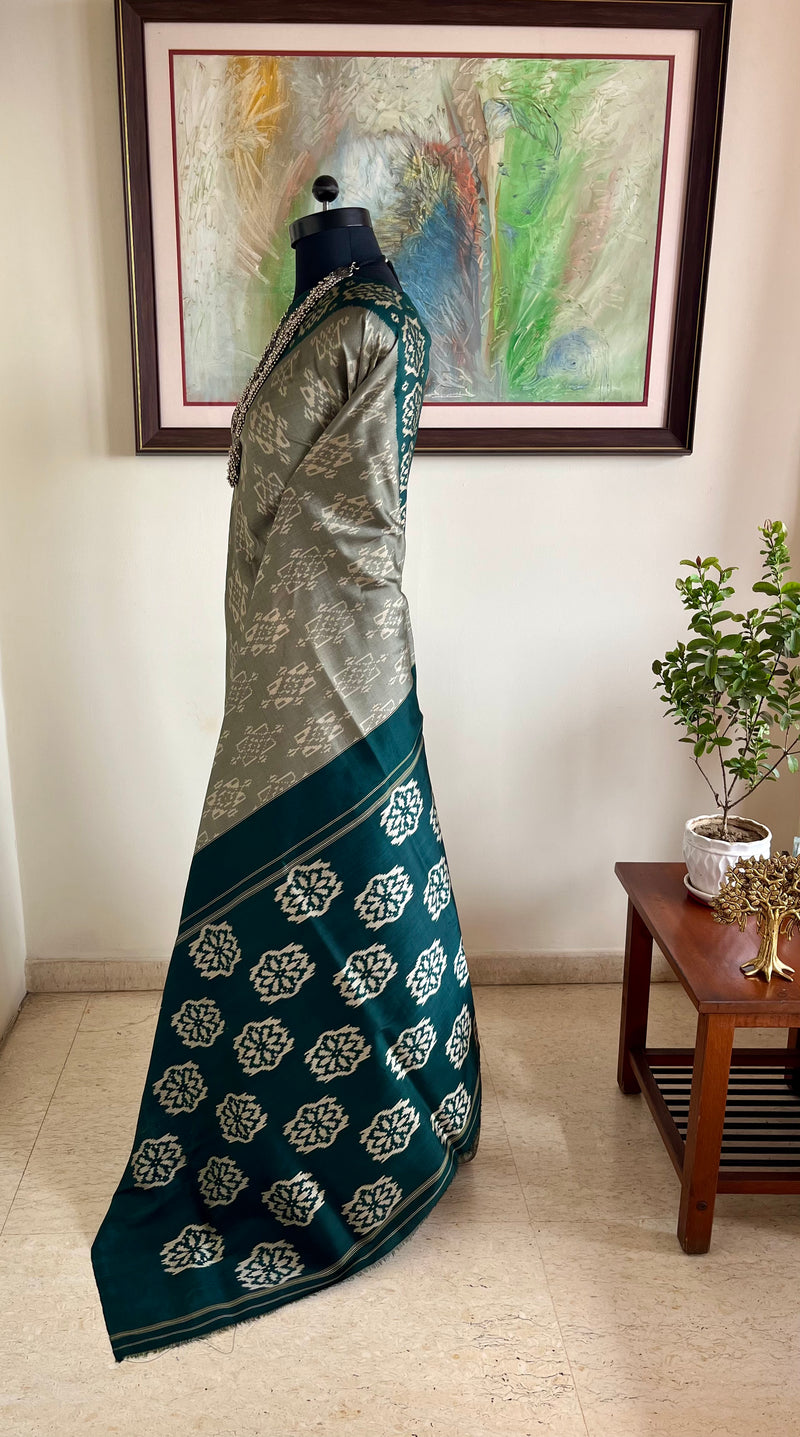 EESTHA- IKKAT ELEGANCE, GREY AND GREEN PUTAPAKKA SILK SAREE
