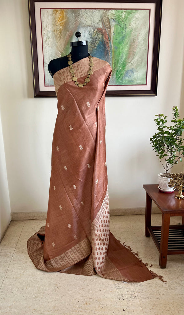 SHAILEE- ELEGANT BROWNISH PEACH BANARASI TUSSAR SILK SAREE WITH THREADWORK