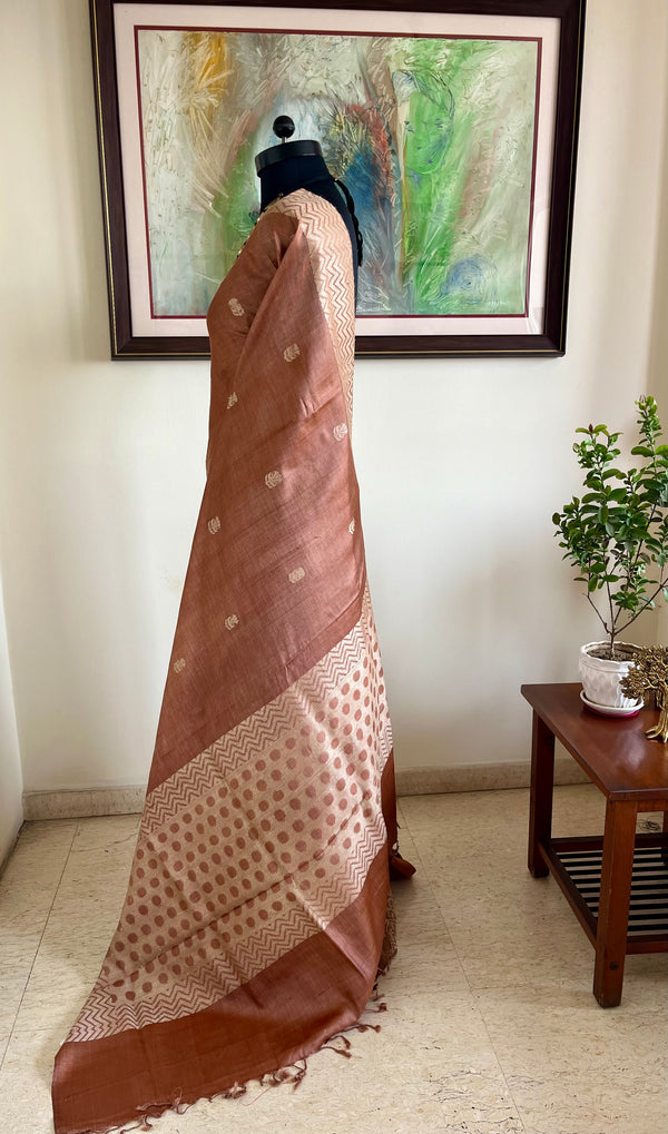SHAILEE- ELEGANT BROWNISH PEACH BANARASI TUSSAR SILK SAREE WITH THREADWORK