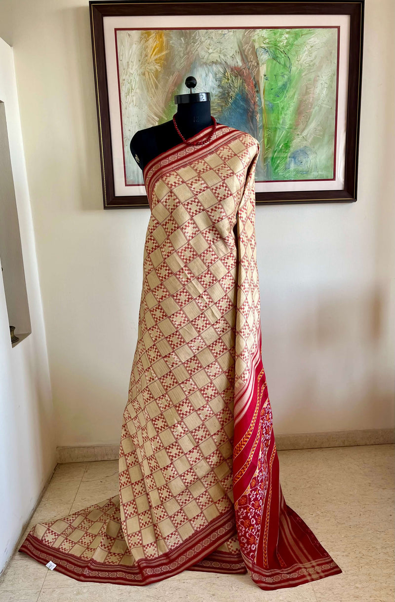 BHANU – OFF-WHITE AND MAROON POCHAMPALLY SILK TREASURE