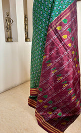 DITI — A STUNNING POCHAMPALLY SILK IN GREEN AND MAROON