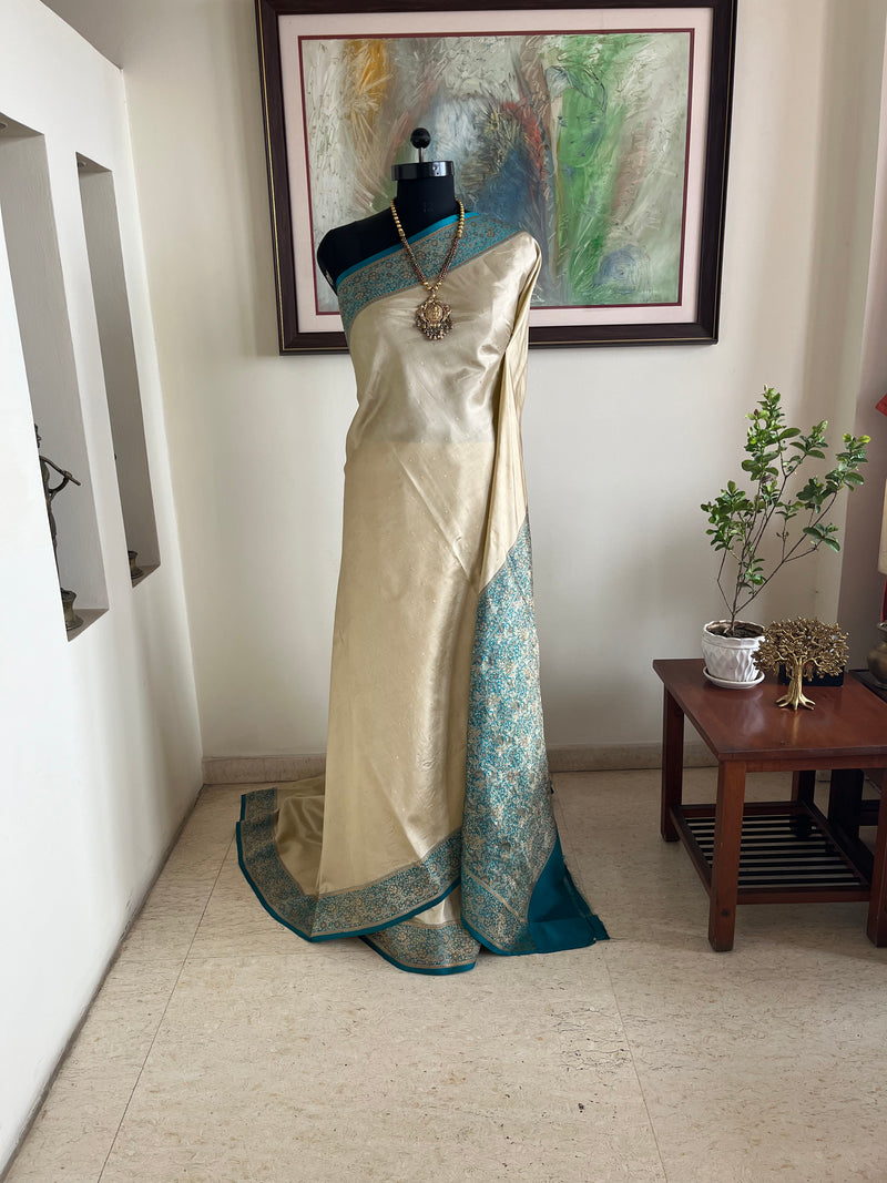 KANEESHA – A SYMPHONY OF CREAM AND GOLDEN GRACE