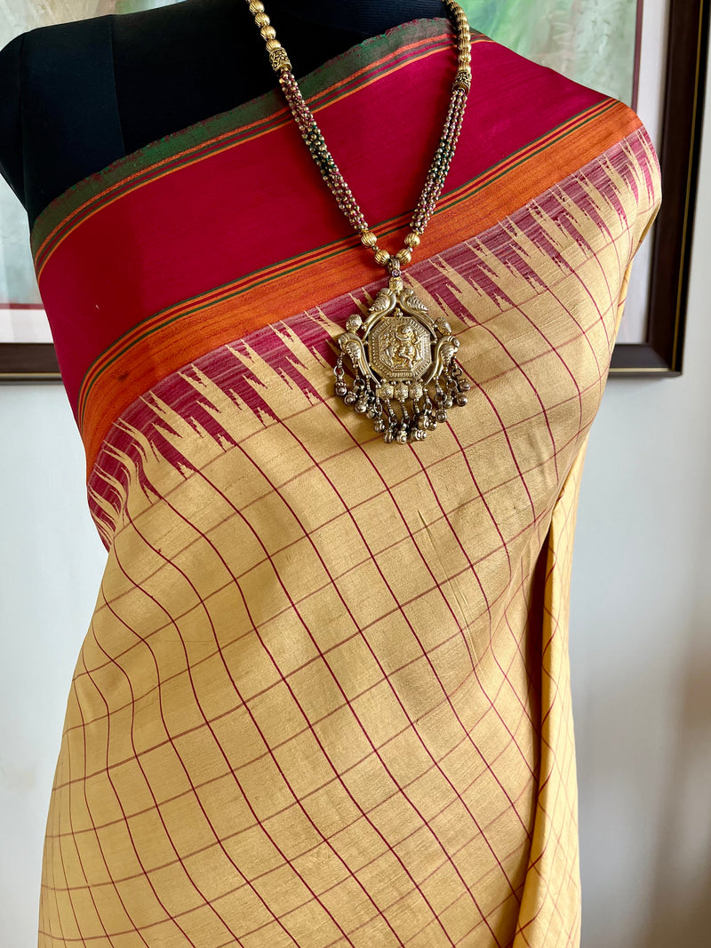 SARUNAYA – KATTAM KANJIVARAM SILK SAREE IN GOLDEN BEIGE