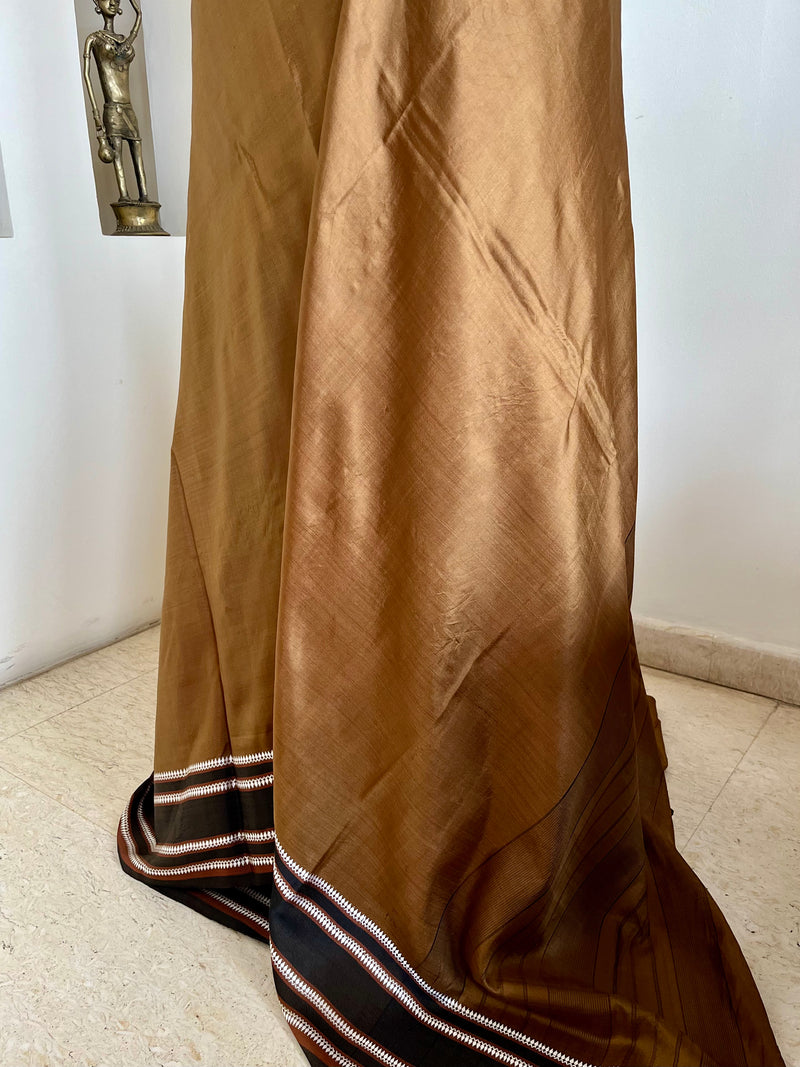 ANANGHA - BROWN KANJIVARAM WITH BLACK AND WHITE ELEGANCE