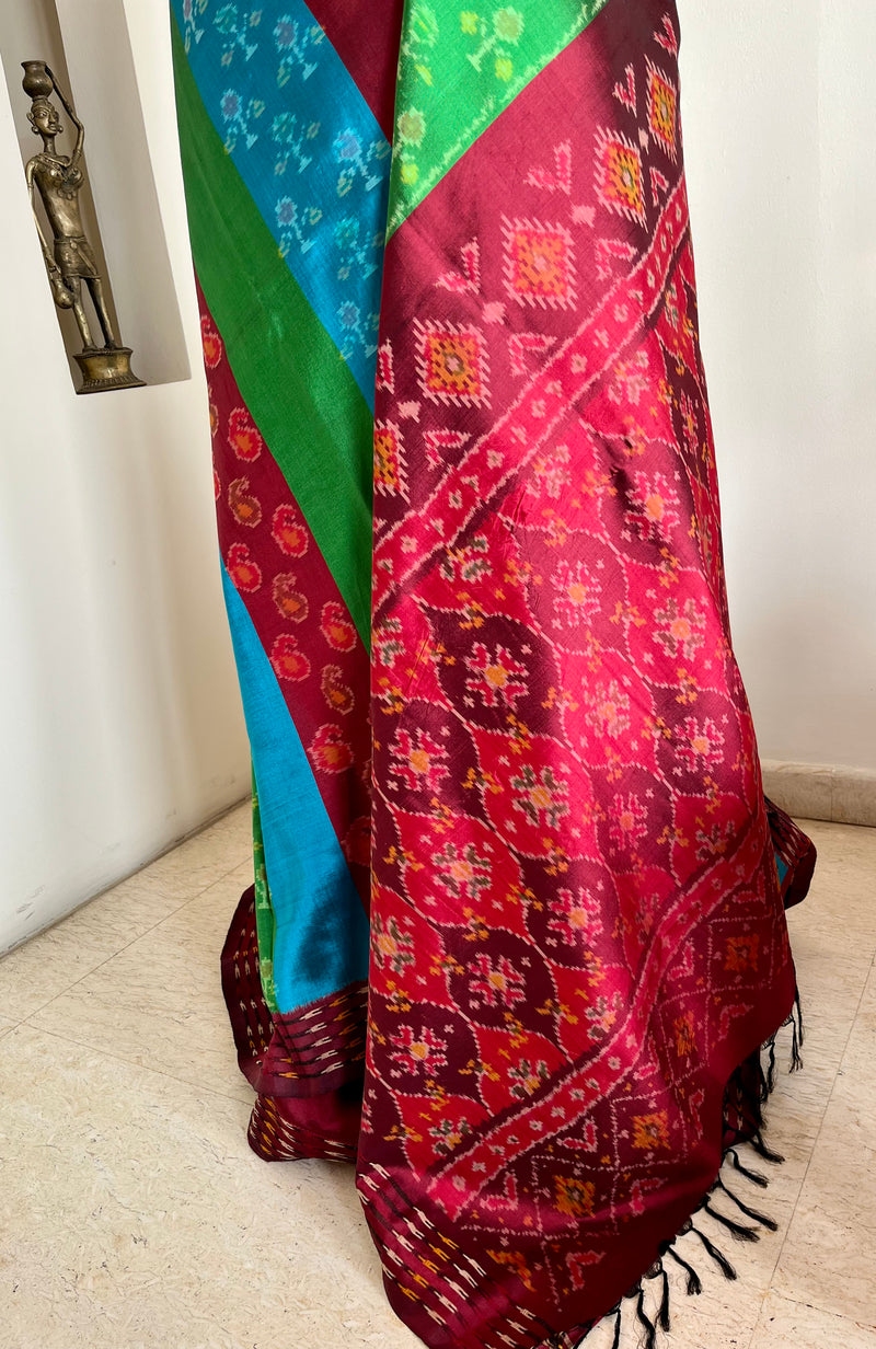 VARSHAIKA- POCHAMPALLY SILK SAREE WITH VERTICAL BANDED MOTIFS