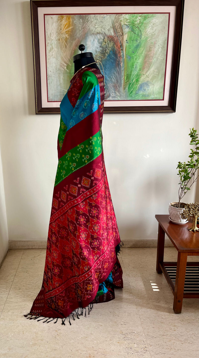 VARSHAIKA- POCHAMPALLY SILK SAREE WITH VERTICAL BANDED MOTIFS