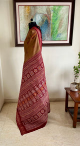 TRINAYA – BEIGE MAROON AND BOMKAI WITH FLORAL AANCHAL