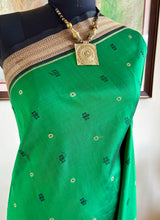 BIJAYINI — GREEN BOMKAI SILK WITH DELICATE BOOTIS & GEOMETRIC AANCHAL