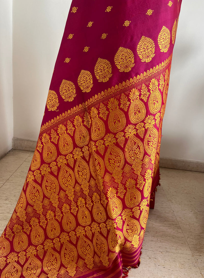 PRABITI- MAGENTA ASSAM SILK SAREE WITH DETAILED FLORAL BORDER AND AANCHAL
