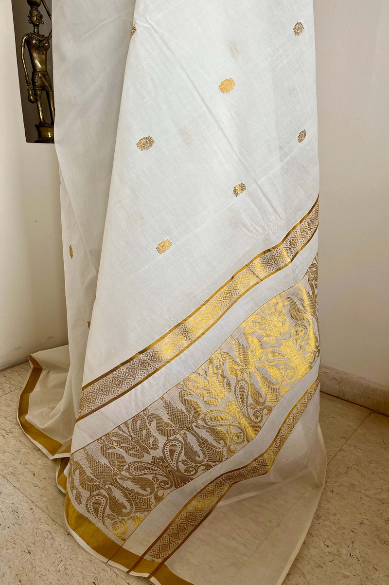 PONMOLI – NEVER WORN KASAVU WITH PEACOCK PAISLEY AANCHAL