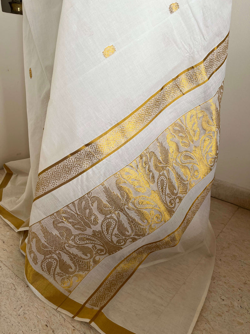 PONMOLI – NEVER WORN KASAVU WITH PEACOCK PAISLEY AANCHAL
