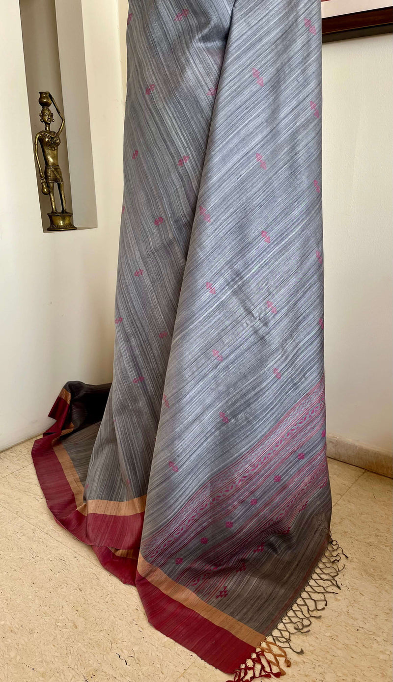 AAVAYA-GREY TUSSAR WITH PINK PEACH BORDER AND MOTIFS