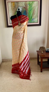 OJITA – CREAM PATOLA WITH IKAT MOTIFS
