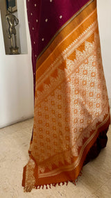 NIHIRA – A STRIKING KANJIVARAM SILK IN MAROON AND OCHRE