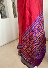 NIRUTIKA – RUST RED KHANDUA WITH FLORAL BANDHA AANCHAL
