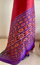 NIRUTIKA – RUST RED KHANDUA WITH FLORAL BANDHA AANCHAL