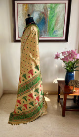 JIMISHA – GOLDEN BEIGE ASSAM SILK SAREE WITH FLORAL BORDERS AND AANCHAL