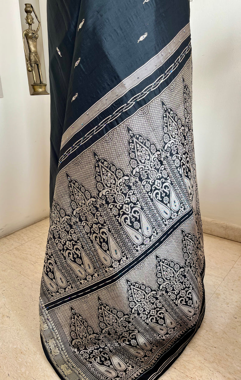 JAYALEKSHMI- BLACK SILVER ZARI KANJIVARAM WITH PAISLEY PEACOCK MOTIFS
