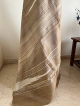ZARIYA – UNDERSTATED TUSSAR SILK WITH STRIKING TEMPLE MOTIFS