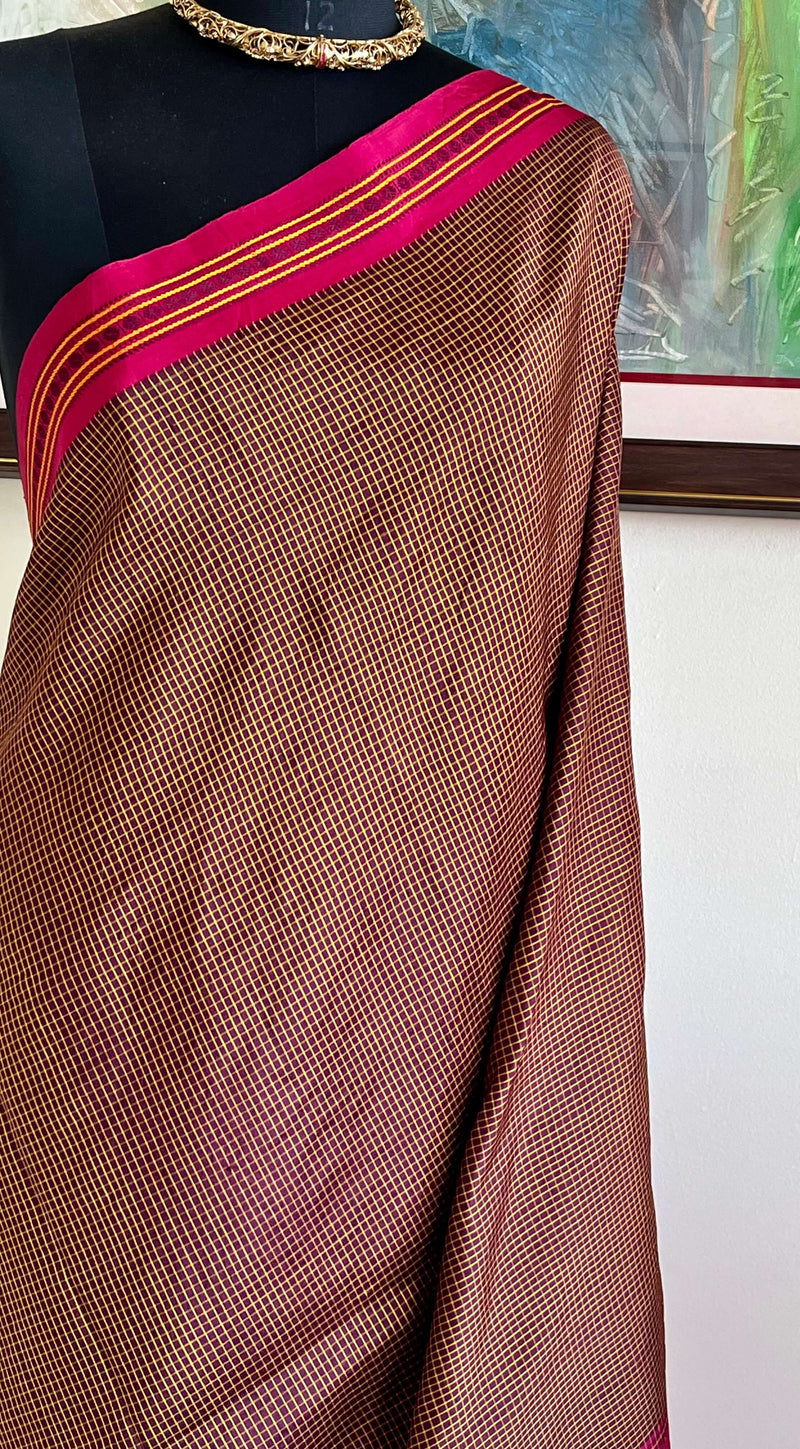 NIVITHA- ELEGANT KATTAM KANJIVARAM SAREE IN BROWN WITH PINK ACCENTS