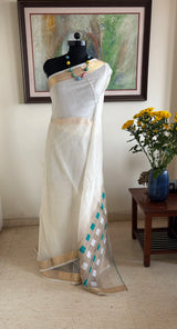 ZUNAIRA – AN ELEGANT CHANDERI SILK WITH A STRIKING GHICHA AANCHAL