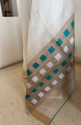 ZUNAIRA – AN ELEGANT CHANDERI SILK WITH A STRIKING GHICHA AANCHAL