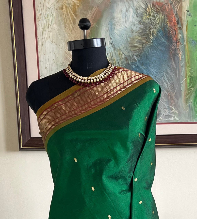 PALLAVITA – GREEN PAITHANI SAREE WITH ZARI PAISLEYS AND MOR KUNDA