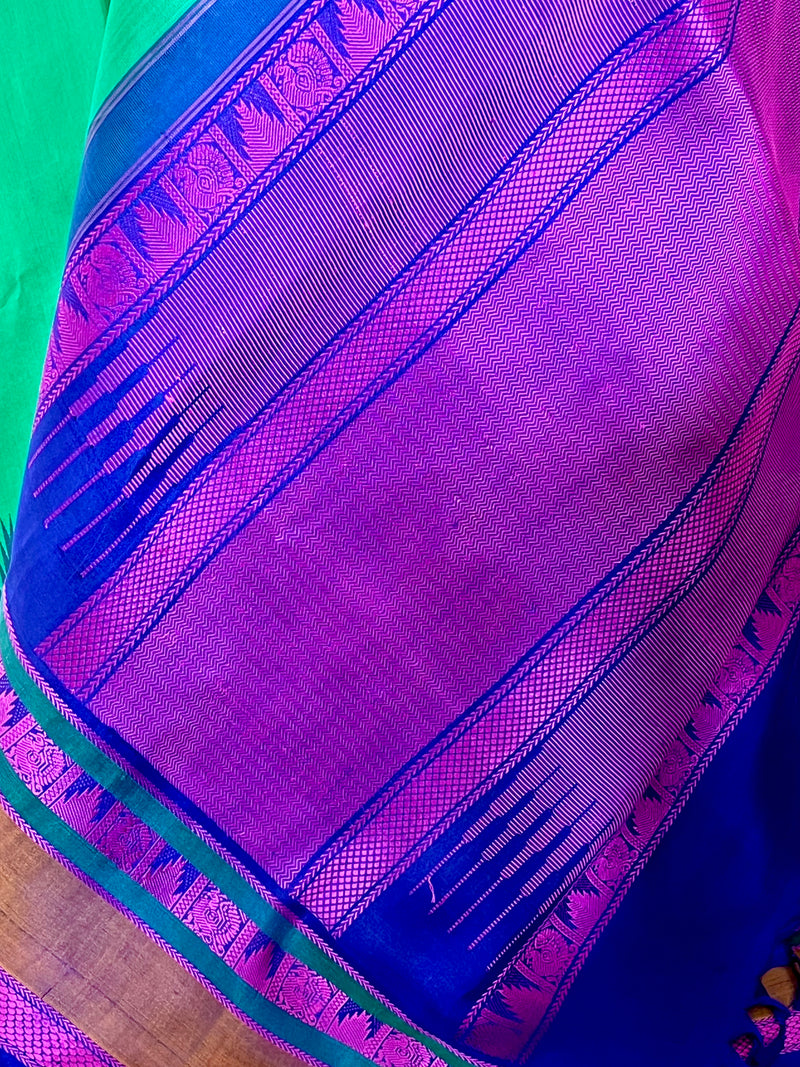KANVIKA- TIMELESS ELEGANCE, VIBRANT GREEN KORVAI KANJIVARAM WITH UNIQUE MOTIFS