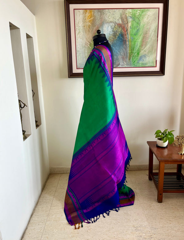 KANVIKA- TIMELESS ELEGANCE, VIBRANT GREEN KORVAI KANJIVARAM WITH UNIQUE MOTIFS