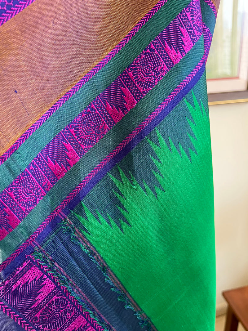 KANVIKA- TIMELESS ELEGANCE, VIBRANT GREEN KORVAI KANJIVARAM WITH UNIQUE MOTIFS