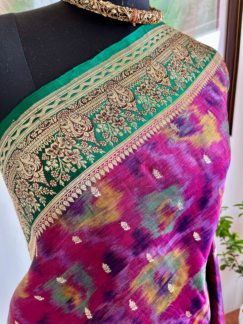 UDIPTI- RANGKAT BANARASI WITH FLOWING IKKAT AND ZARI FLORALS
