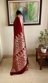 NAUREEN – REDDISH MAROON  BANARASI WITH AN ELABORATE FLORAL AANCHAL