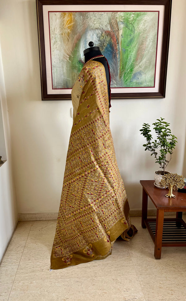 TITHIRA- KANTHA ON TUSSAR WITH BOLD GEOMETRIC AND FLORAL DETAIL
