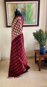 DEVISHA – DIAGONAL CHECKERED POCHAMPALLY WITH MAROON AANCHAL