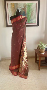 ROCHANA – SHOT BROWN PAITHANI WITH MOR KUNDA AANCHAL