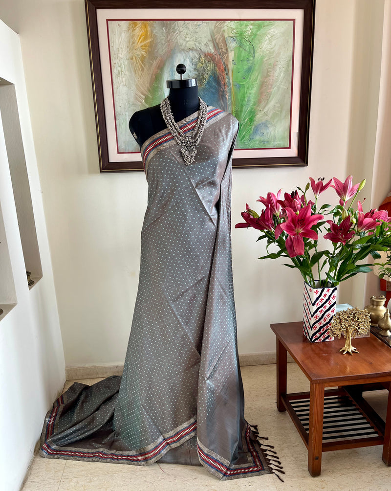 ADHITA- REVERSIBLE BANARASI IN BLUISH GREY WITH ZARI BORDER