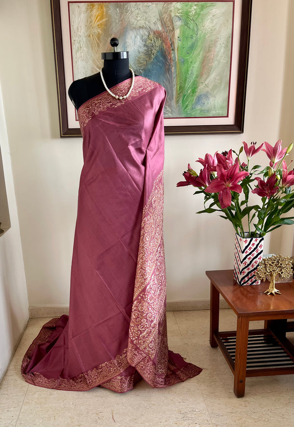MOHAKSHI – CHINA ROSE PINK SAREE WITH PAISLEY MOTIFS