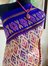 RISHMIKA – SOFT CREAM POCHAMPALLY WITH CONTRAST BLUE ELEGANCE