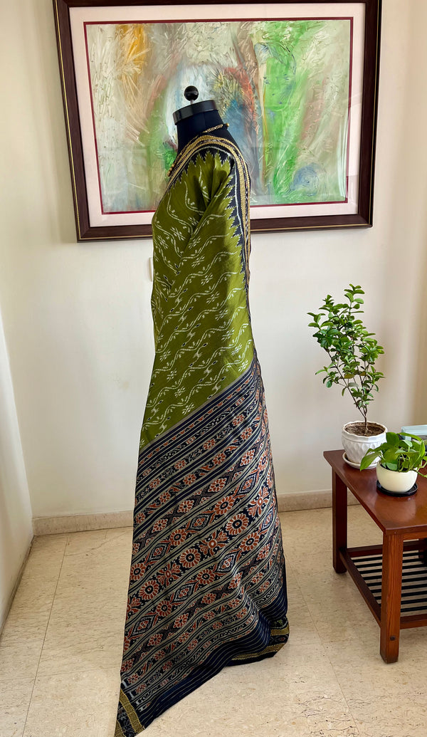 MRINALI – GREEN KHANDUA WITH RUST BANDHA AND RUDRAKSHA